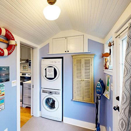 Rockaway Beach Bungalow Екстер'єр фото