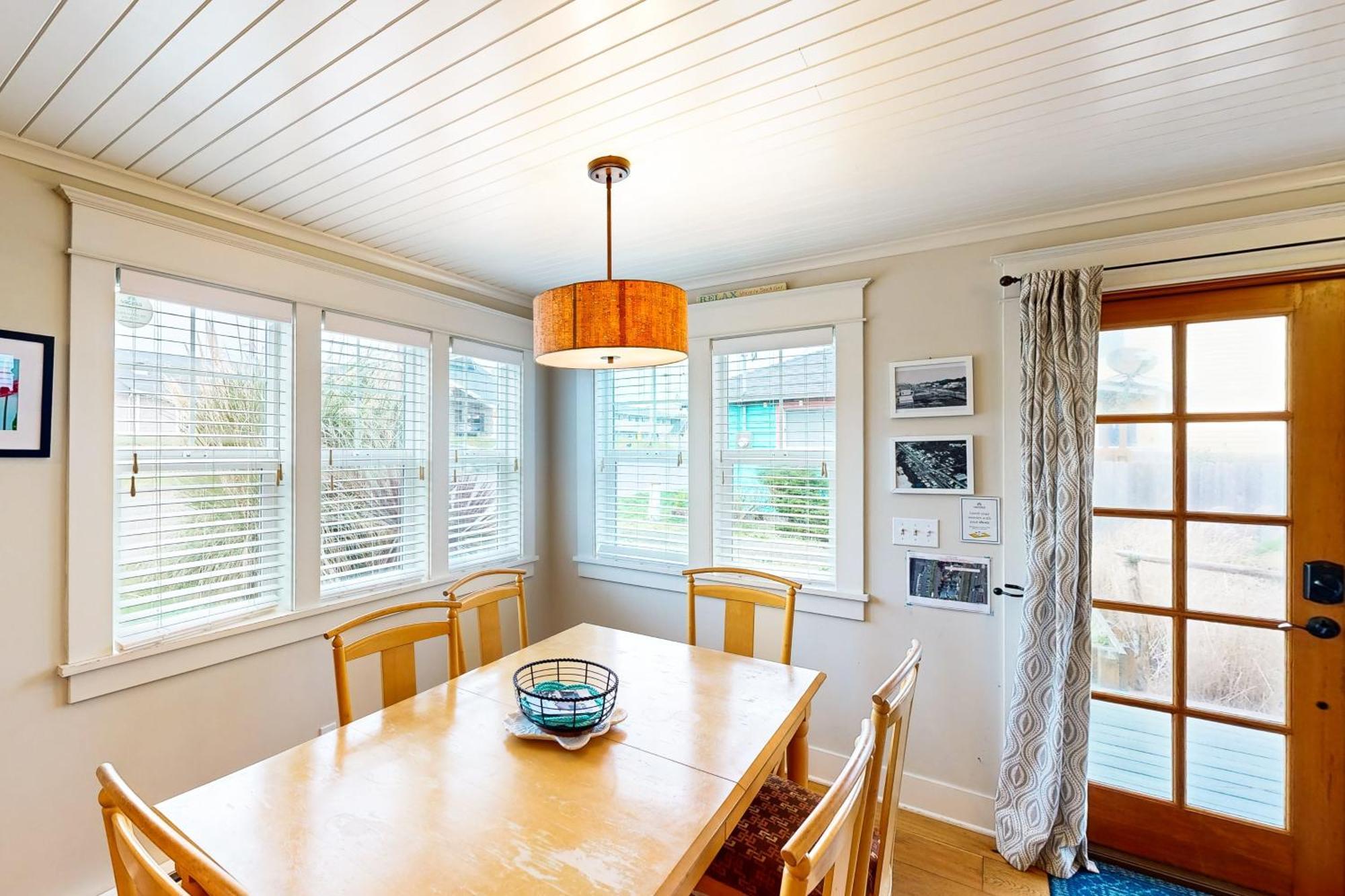 Rockaway Beach Bungalow Екстер'єр фото
